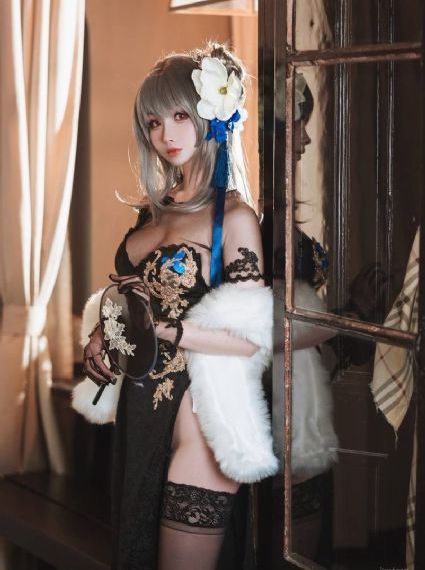 免费看美女洗澡全身光子